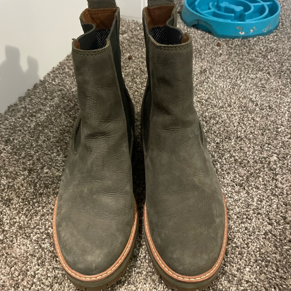 Timberland Women’s Courmayeur Valley Chelsea - olive green